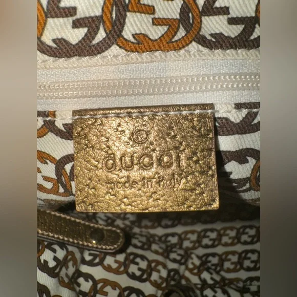 AUTHENTIC GUCCI GOLD ORIGINAL GG CANVAS PRINCY TOTE.